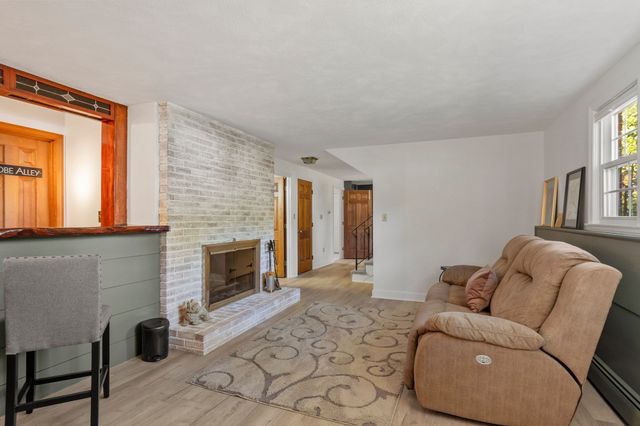 27 Third St, Maynard, MA 01754