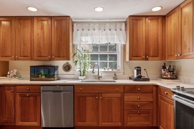 27 Third St, Maynard, MA 01754