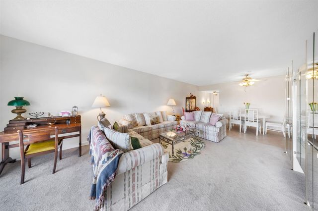 3000 N Palm Aire Dr 302, Pompano Beach, FL 33069