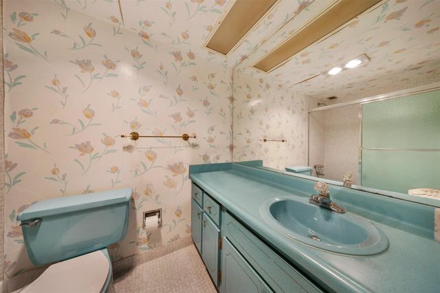 3000 N Palm Aire Dr 302, Pompano Beach, FL 33069