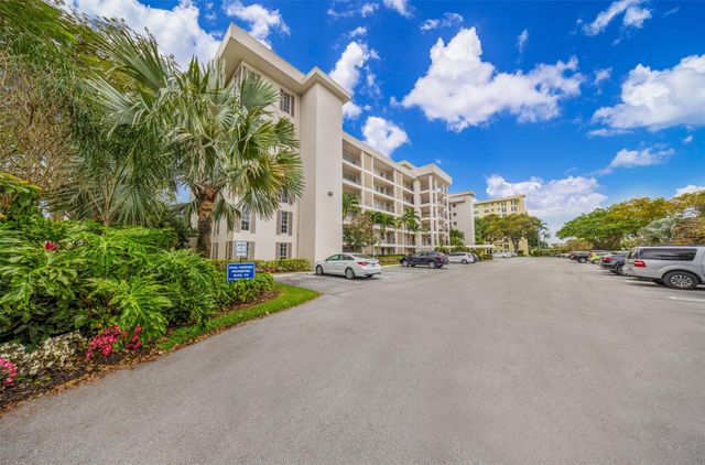 3000 N Palm Aire Dr 302, Pompano Beach, FL 33069