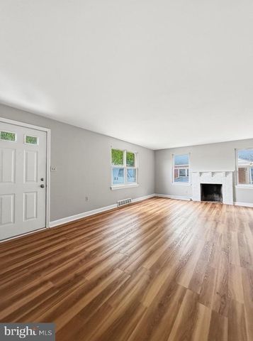 706 S COLLEGE AVE, Newark, DE 19713