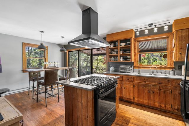 9 Tusquittee Creek Lane, Hayesville, NC 28904