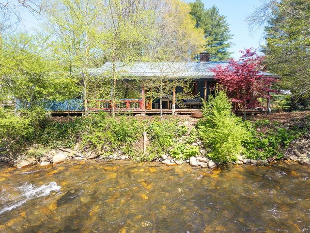 9 Tusquittee Creek Lane, Hayesville, NC 28904