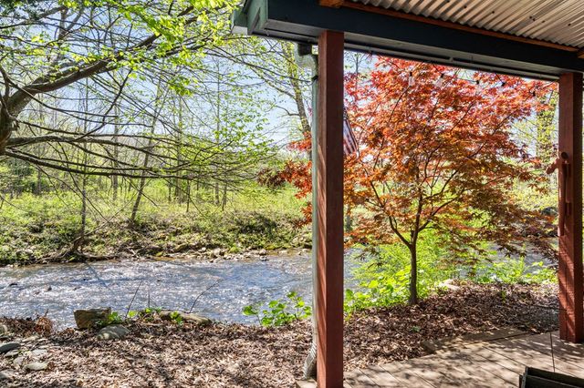 9 Tusquittee Creek Lane, Hayesville, NC 28904