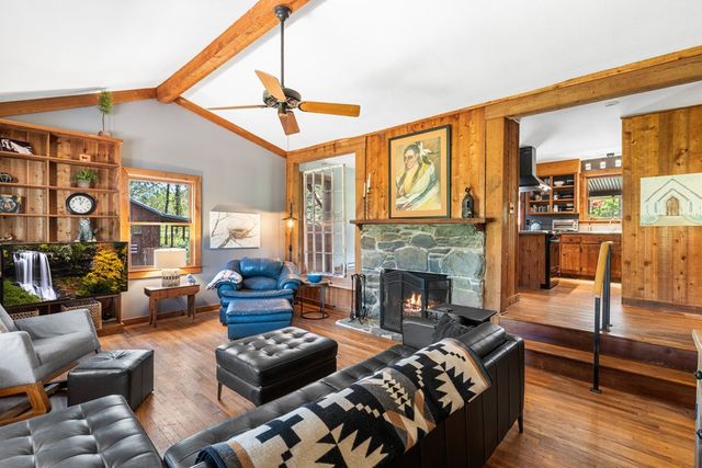 9 Tusquittee Creek Lane, Hayesville, NC 28904