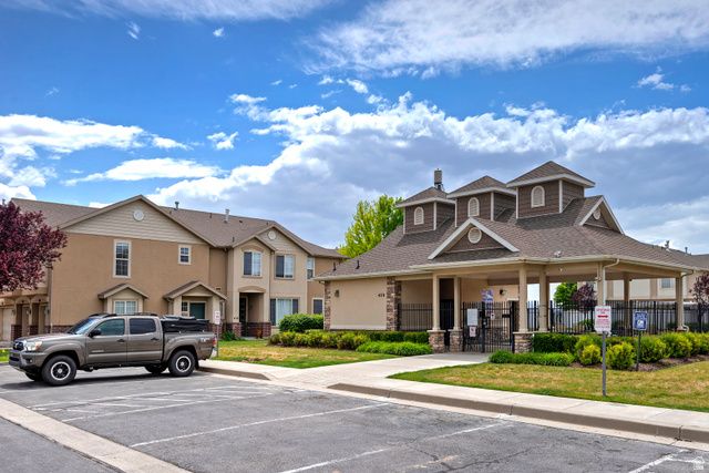 418 N KENT DR, North Salt Lake, UT 84054