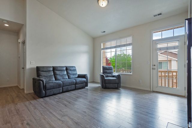 418 N KENT DR, North Salt Lake, UT 84054