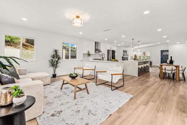 530 Zest Court, San Diego, CA 92139