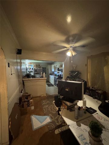 4512 Kingsbury Street, Houston, TX 77021