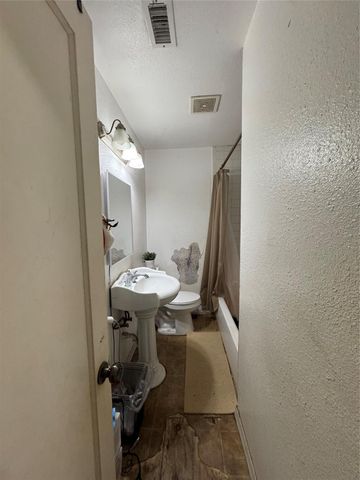4512 Kingsbury Street, Houston, TX 77021