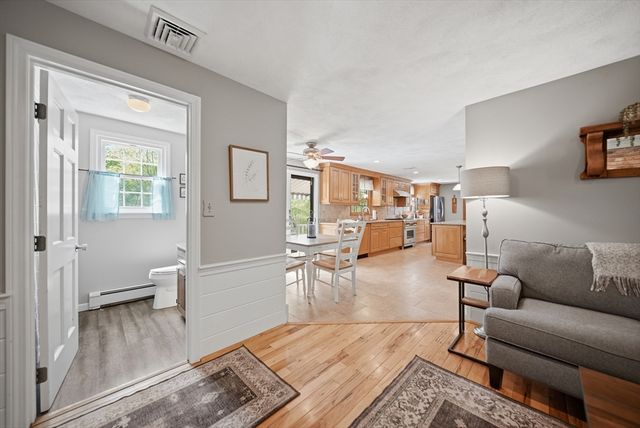 16 Parsonage Hill Rd, Haverhill, MA 01832