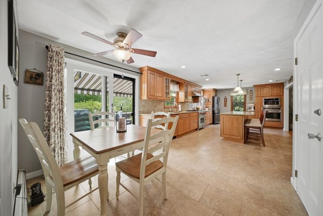 16 Parsonage Hill Rd, Haverhill, MA 01832