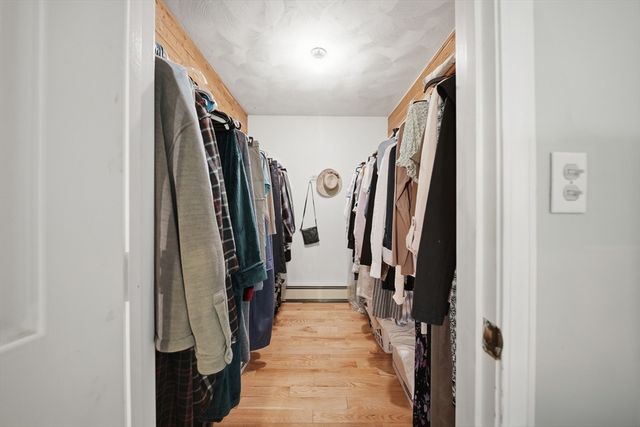 16 Parsonage Hill Rd, Haverhill, MA 01832