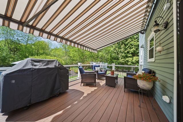 16 Parsonage Hill Rd, Haverhill, MA 01832