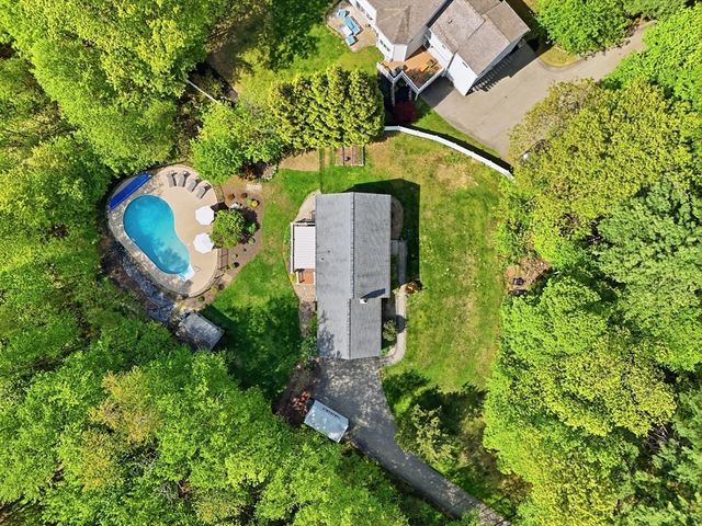 16 Parsonage Hill Rd, Haverhill, MA 01832
