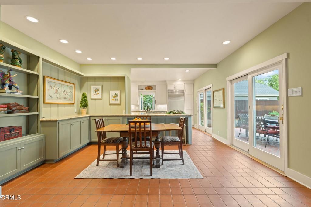 Image 11 of property listing at 924 S Oakland Avenue, Pasadena, CA 91106
