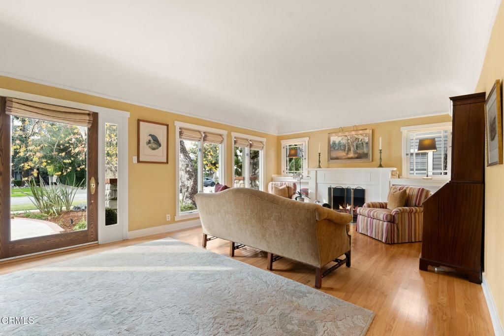 Image 7 of property listing at 924 S Oakland Avenue, Pasadena, CA 91106