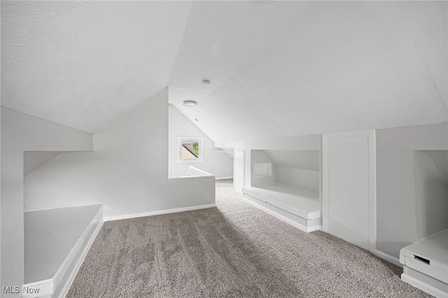 1047 Hillstone Road, Cleveland Heights, OH 44121