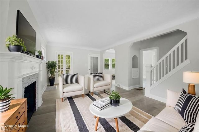 1047 Hillstone Road, Cleveland Heights, OH 44121