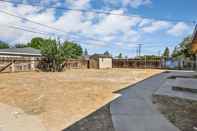 351 Alpine Dr, Merced, CA 95340