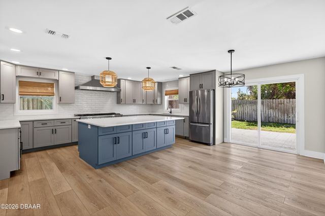 4715 Montrose Avenue, Ponce Inlet, FL 32127