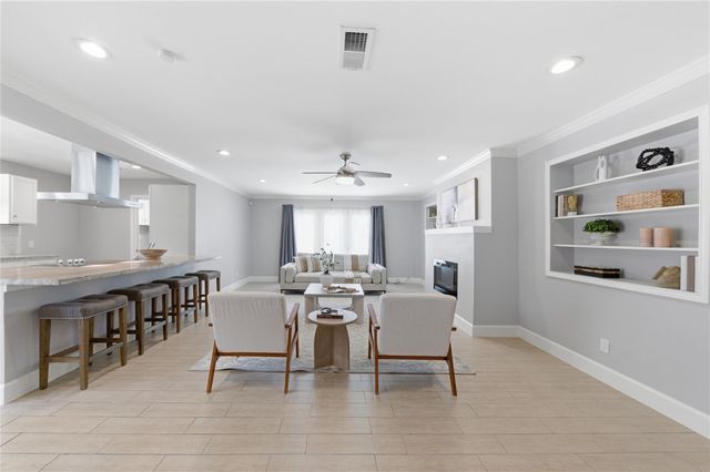 218 Faust Lane, Houston, TX 77024