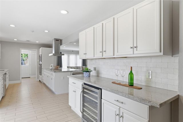 218 Faust Lane, Houston, TX 77024