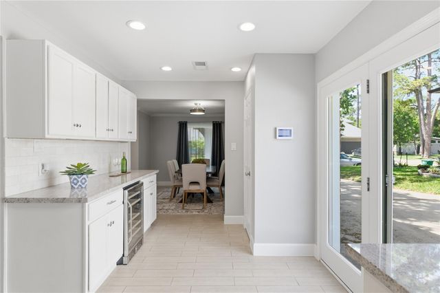 218 Faust Lane, Houston, TX 77024