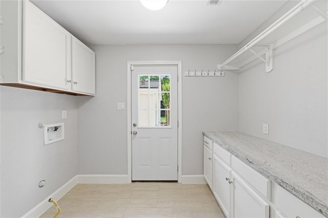 218 Faust Lane, Houston, TX 77024