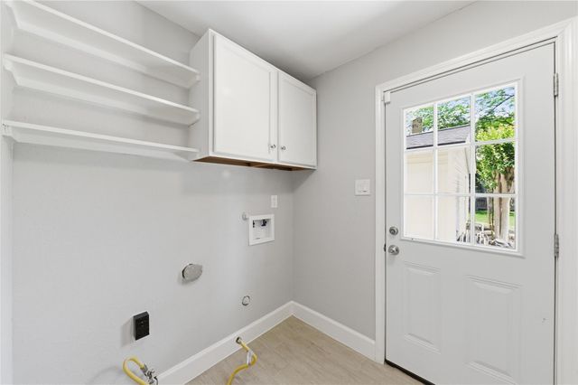 218 Faust Lane, Houston, TX 77024