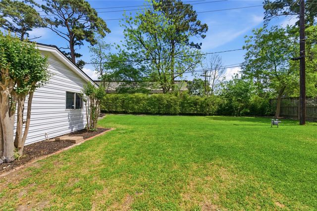 218 Faust Lane, Houston, TX 77024