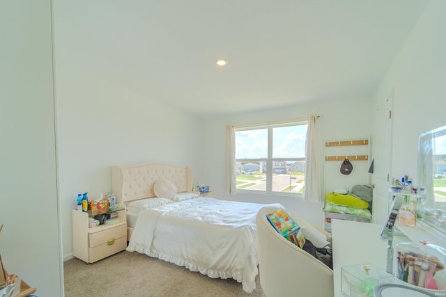 4701 Heathermoor Lane, New Haven, IN 46774