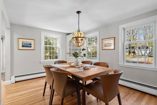 13 Mohegan Road, Acton, MA 01720