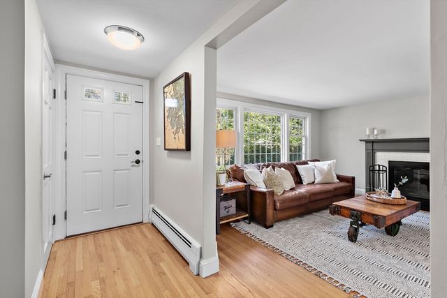 13 Mohegan Road, Acton, MA 01720