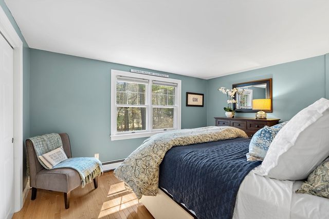 13 Mohegan Road, Acton, MA 01720