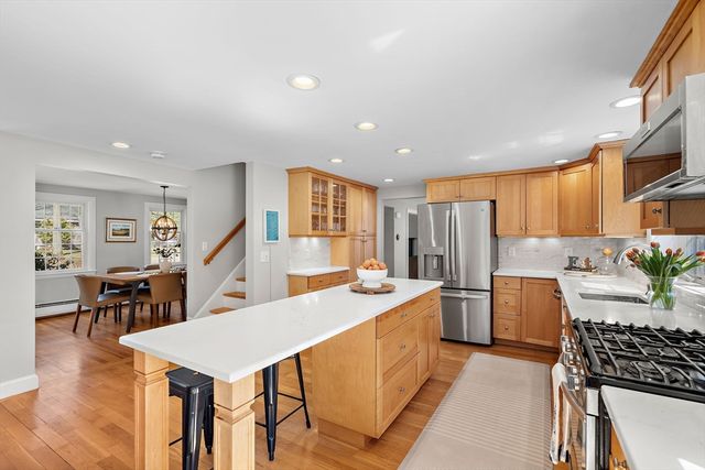 13 Mohegan Road, Acton, MA 01720