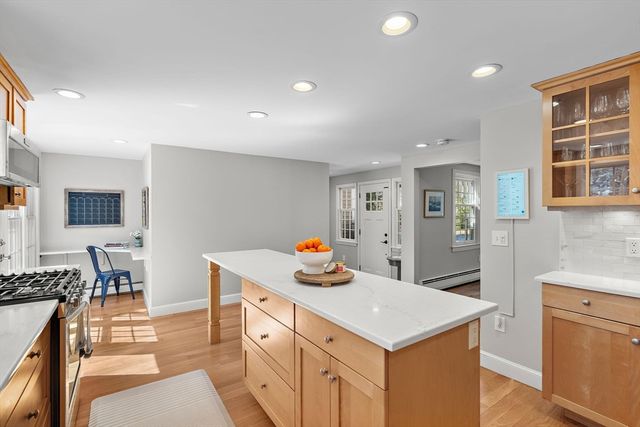 13 Mohegan Road, Acton, MA 01720