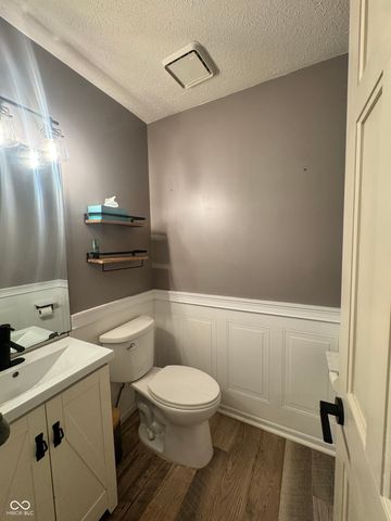 8923 Woodacre Lane, Indianapolis, IN 46234