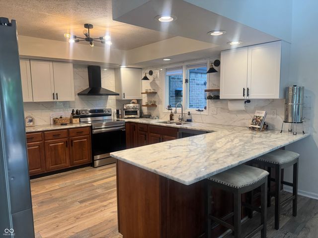 8923 Woodacre Lane, Indianapolis, IN 46234