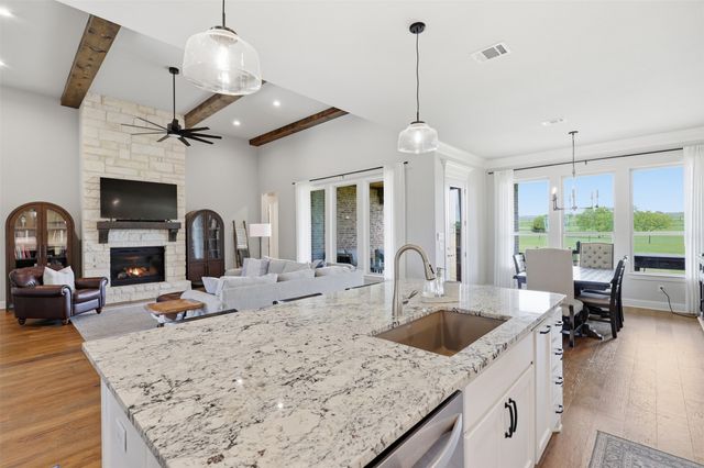 2009 Eagles Ridge Drive, Weatherford, TX 76087