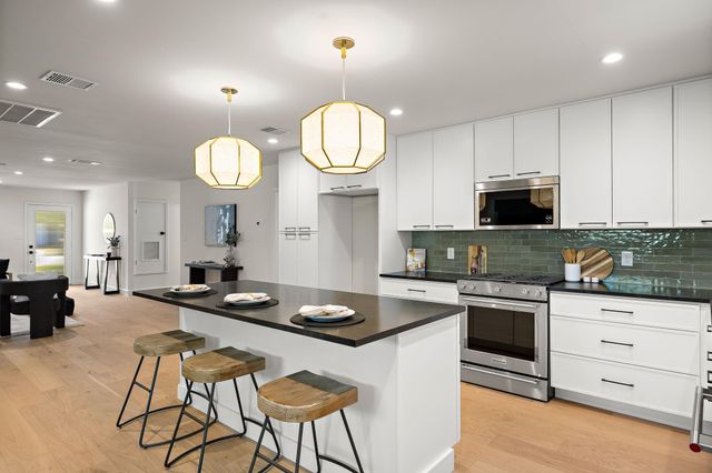 8102 Burrell DR, Austin, TX 78757