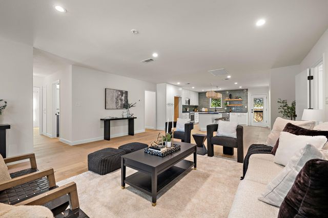 8102 Burrell DR, Austin, TX 78757