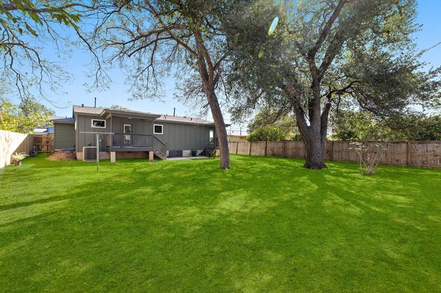 8102 Burrell DR, Austin, TX 78757