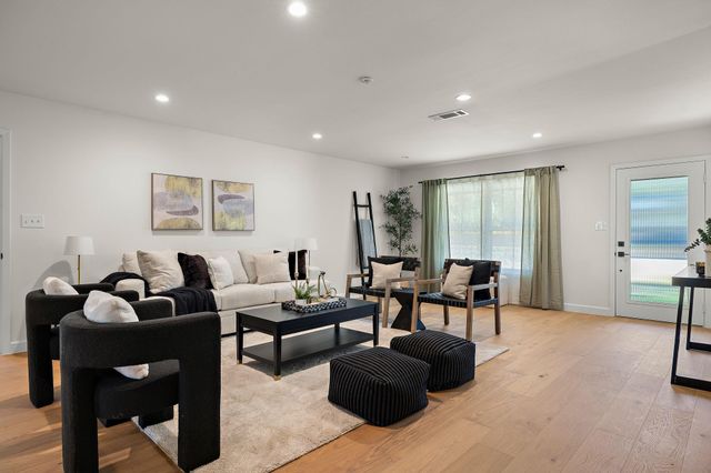 8102 Burrell DR, Austin, TX 78757