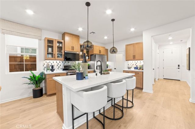 4037 Summer Way, Corona, CA 92883