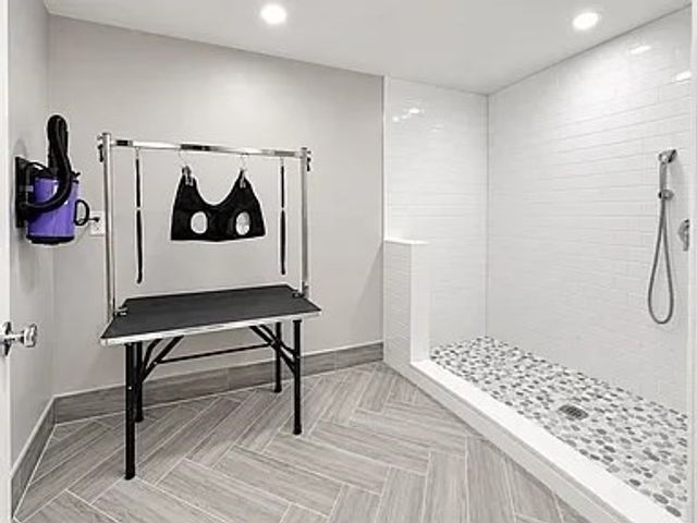 804 East 7th Street 302, Boston, MA 02127