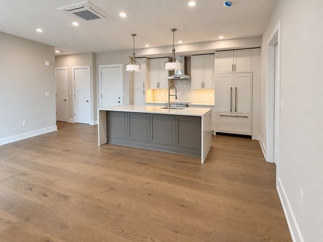 804 East 7th Street 302, Boston, MA 02127