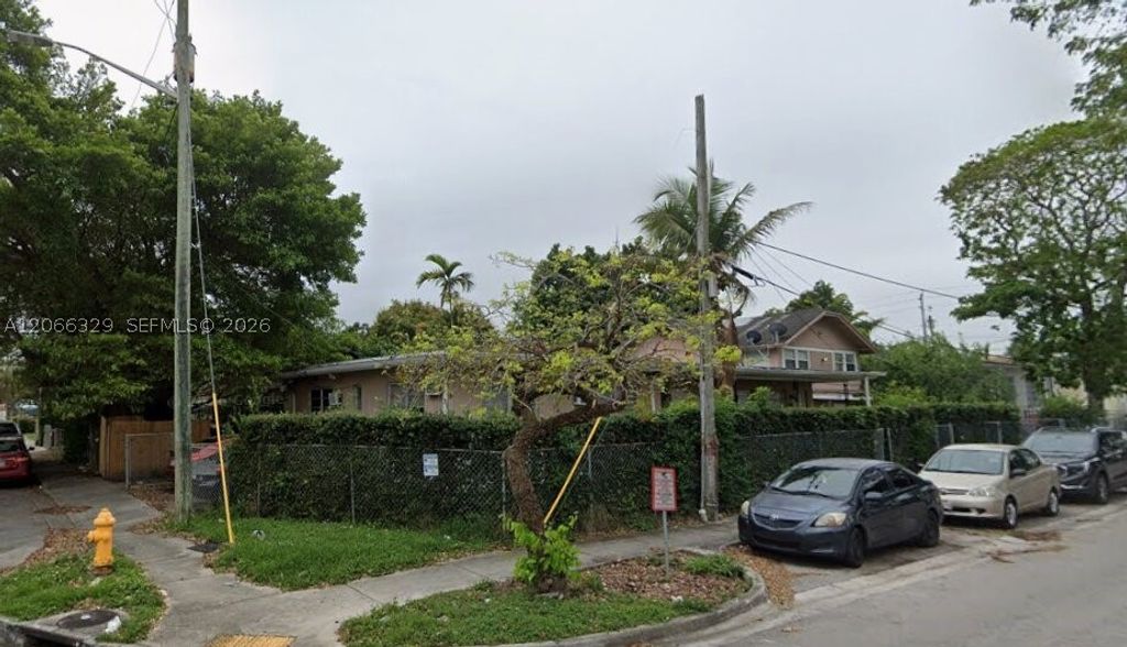 640 SW 5th St 4, Miami, FL 33130