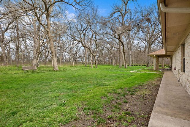 75 County Road 129, Taylor, TX 76574